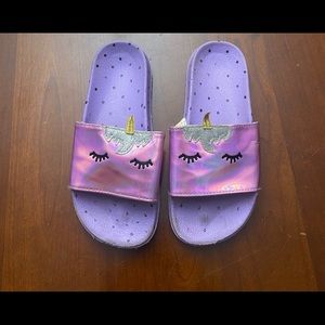 Little pony Beach slides are a size Large 2/3.
